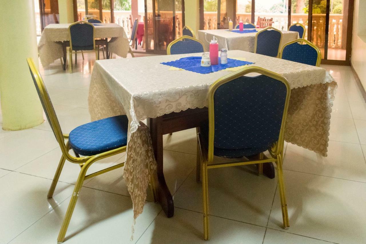 Kayegi Hotel Mbale Exteriér fotografie