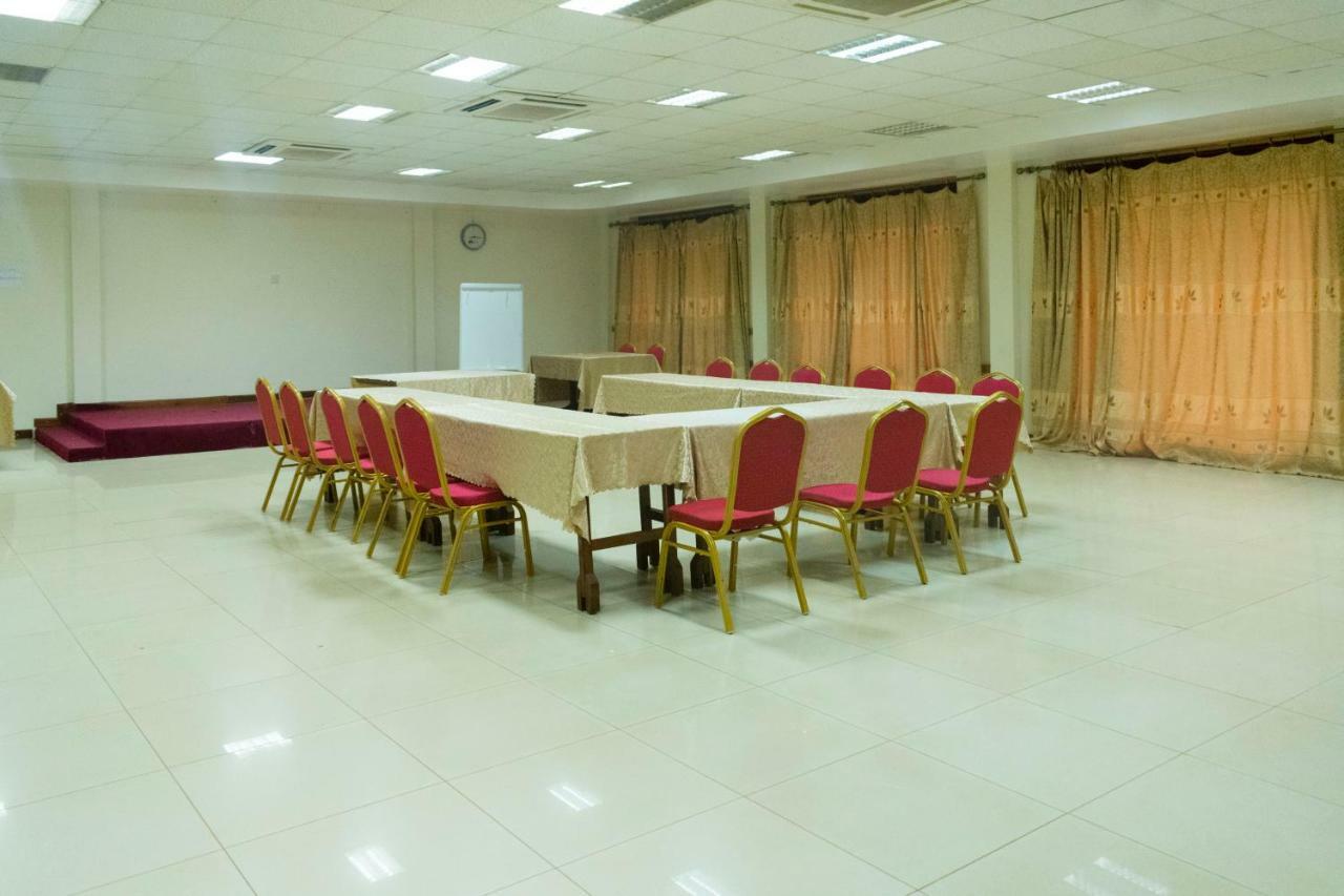 Kayegi Hotel Mbale Exteriér fotografie