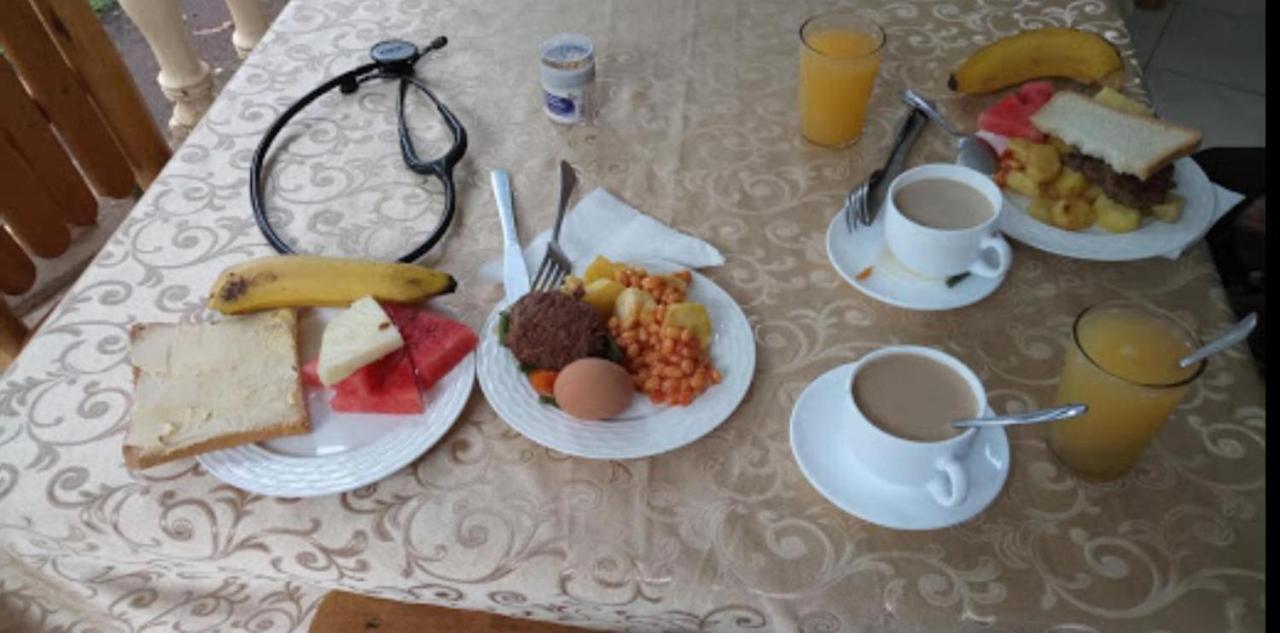 Kayegi Hotel Mbale Exteriér fotografie